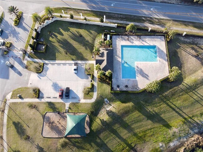 Building Photo - 124 Primrose Dr