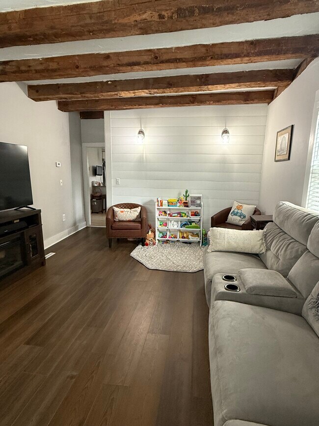 Foto del edificio - 72 Main St