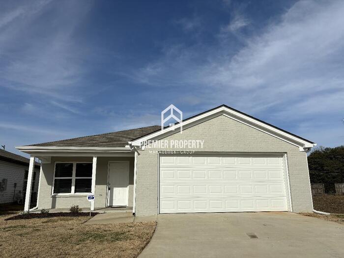 Primary Photo - 224 Bradford Circle - Available Now!