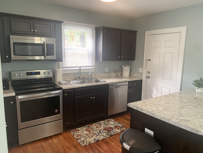 Building Photo - 2145 Monroe St