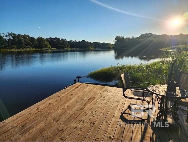 Foto del edificio - 31 Lake Shore Dr