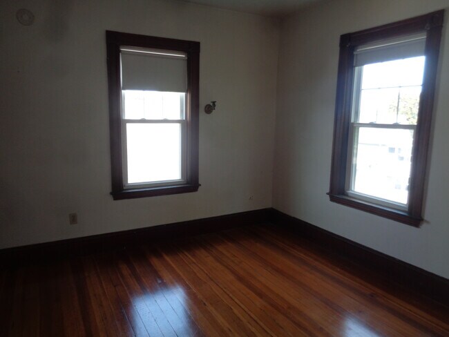 Foto del edificio - 73 Grove St