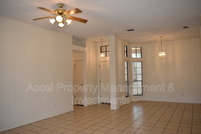 Foto del edificio - 7421 N 19th St