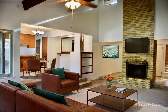 Foto del edificio - 4208 Blossom Trail