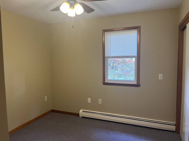 Bedroom 2 - 11368 PA-18