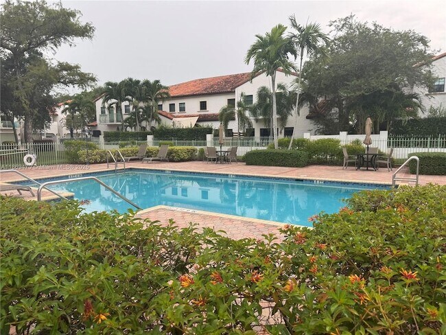 Foto del edificio - 4425 Hidden Harbour Terrace