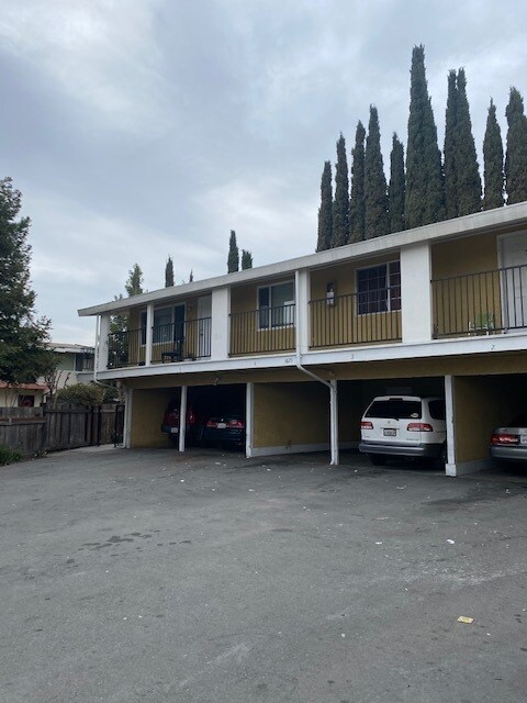 Building Photo - 1671 Haller Ct