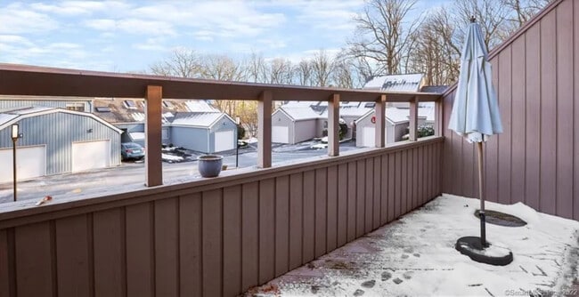Building Photo - 141 Spring Gln