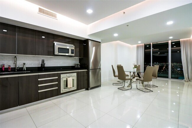 Foto del edificio - 92 SW 3rd St