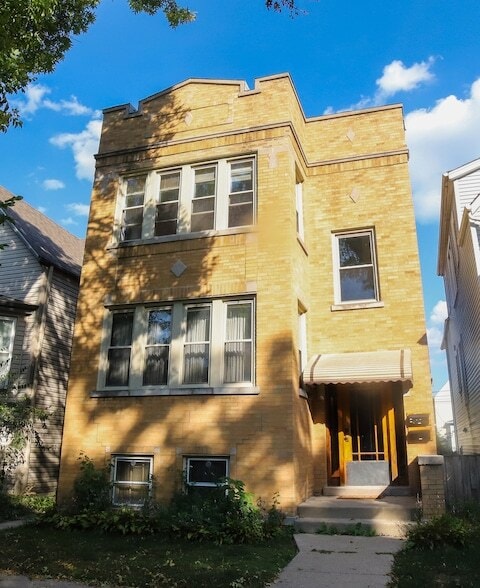 Primary Photo - 3733 N Christiana Ave