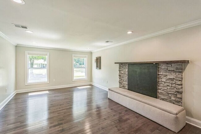 Foto del edificio - 4402 Cotuit Cir