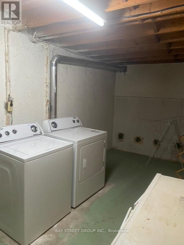 Building Photo - 44 Woody Vine Way