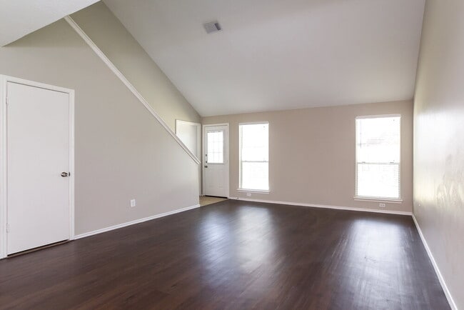 Foto del edificio - 3630 Red Fir Dr