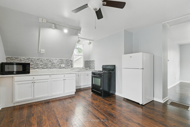 Foto del edificio - 355 N Hickory St
