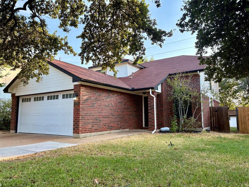 Foto del edificio - 7613 Peabody Dr