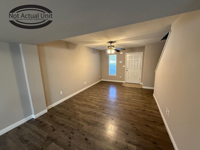 Foto del edificio - 7381 Arratt Ct