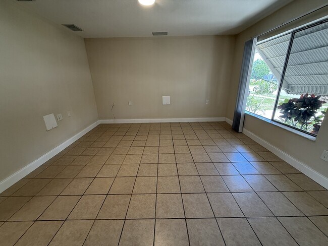Foto del edificio - 4498 Mongite Rd