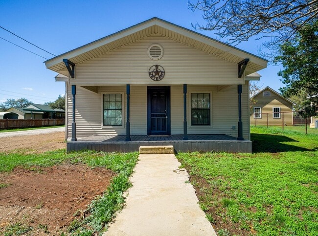 Building Photo - 103 N Ave Q