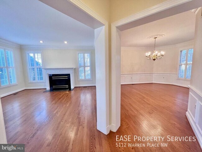 Foto del edificio - 5112 Warren Pl NW