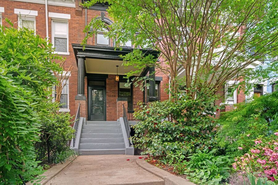 Primary Photo - 1108 Lamont St NW