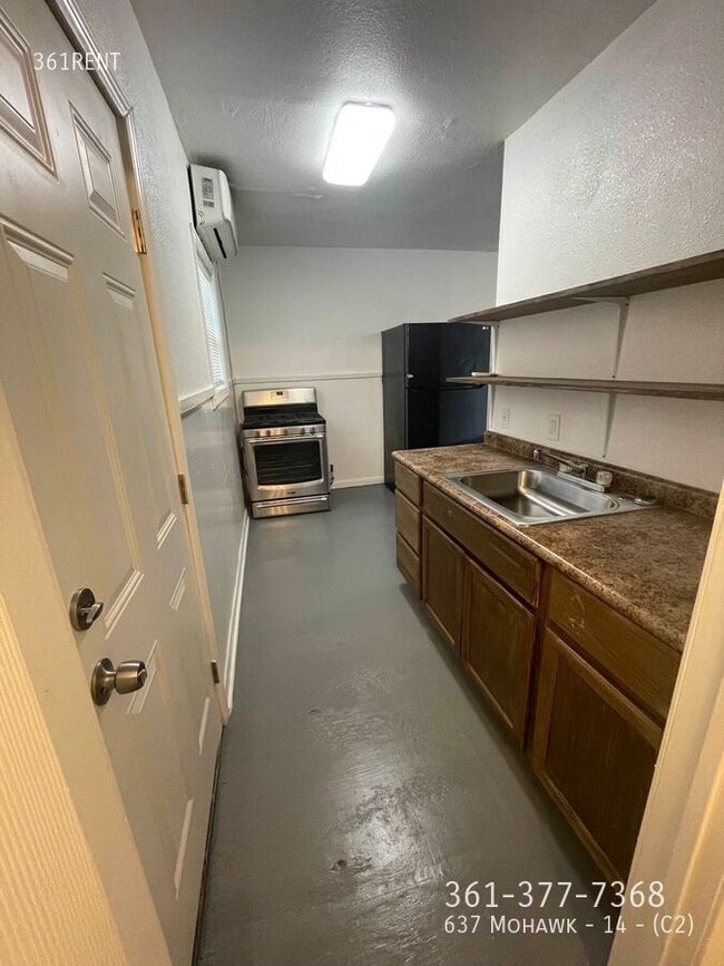 Foto del edificio - 637 Mohawk St