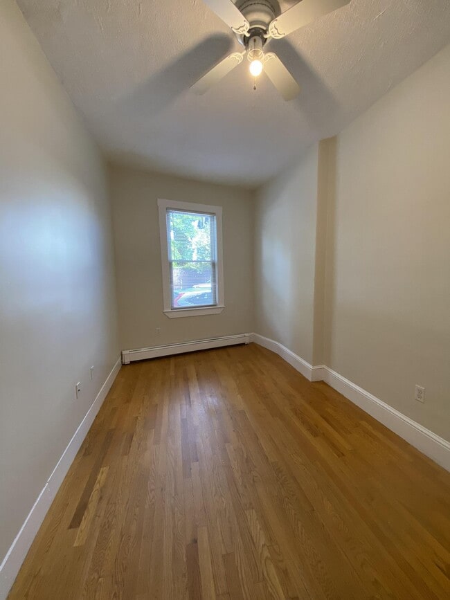 Foto del edificio - 1236 Cambridge St