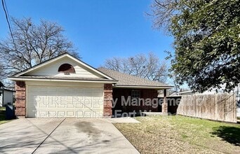 Building Photo - 208 W Franklin Ave