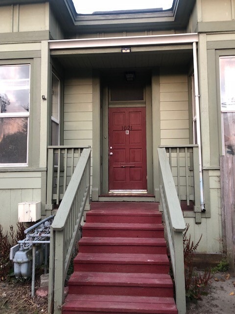 Building Photo - 1021 E St