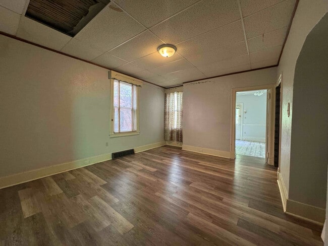 Building Photo - 420 Arabella St