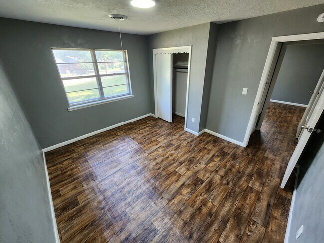 Foto del edificio - 1509 E Nancy St
