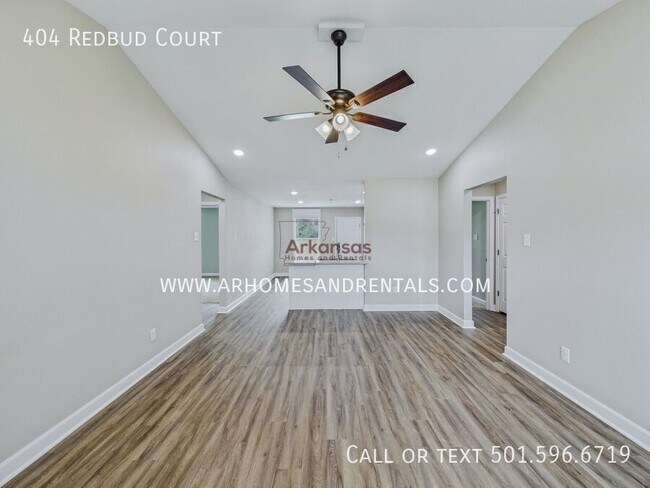 Foto del edificio - 404 Redbud Ct