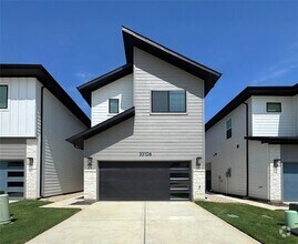 Building Photo - 33106 Oak Hts Pl