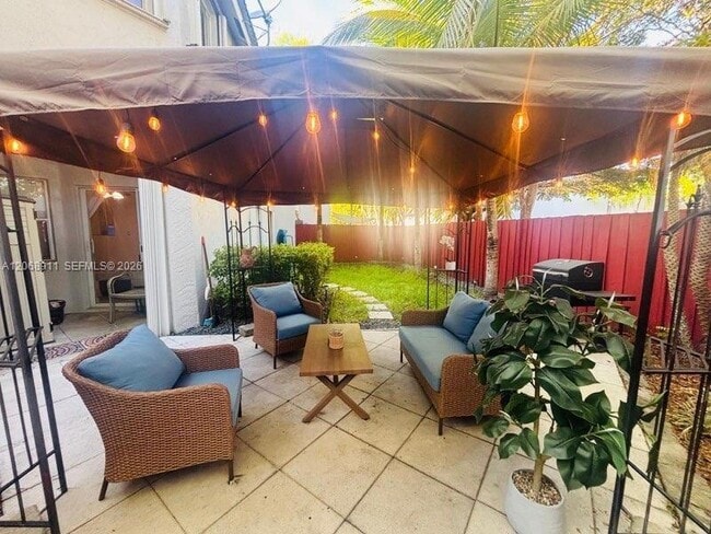 Foto del edificio - 14379 SW 120th Ct