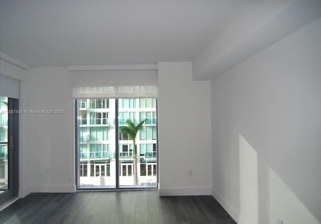 Foto del edificio - 31 SE 6th St