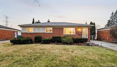 Building Photo - 30745 Iroquois Dr