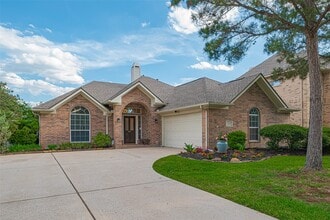 Building Photo - 2347 Golden Shores Ln
