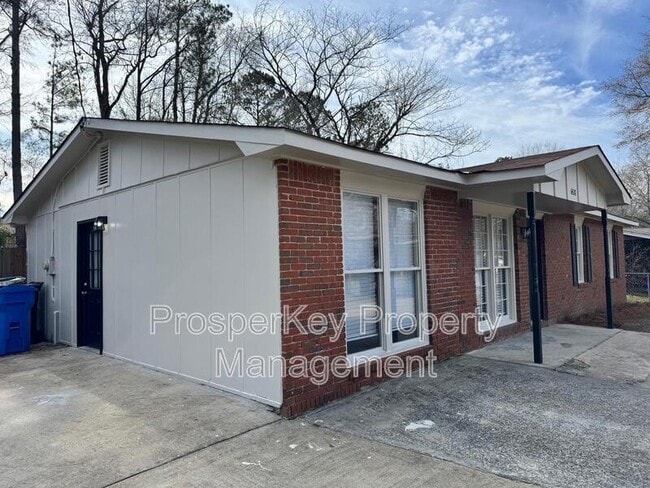 Building Photo - 6428 Luna Dr