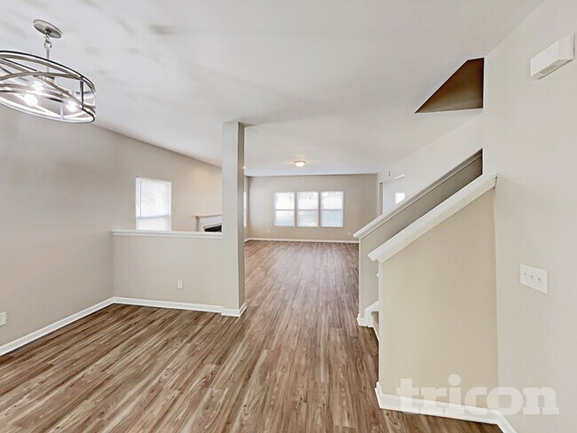 Foto del edificio - 5251 Smoky Ridge Ln