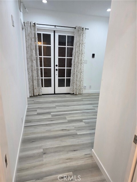 Foto del edificio - 6705 De Celis Pl