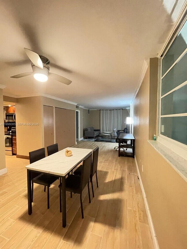 Foto del edificio - 1750 James Ave