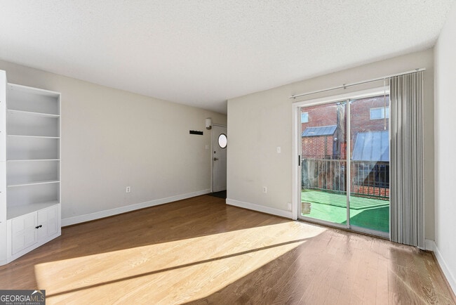 Foto del edificio - 387 Ralph McGill Blvd NE