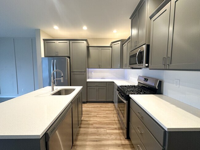 Foto del edificio - Welcome Home — Modern Townhome in South Salem’s McKenzie Ridge
