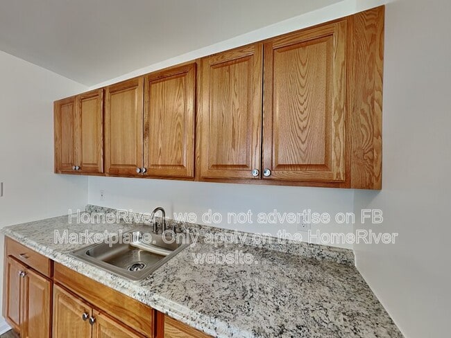 Foto del edificio - 289 Hilton Ave