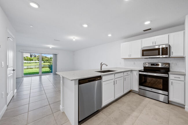 Foto del edificio - 4215 Bent River Rd