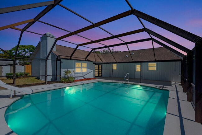 Building Photo - 490 Spruceview Dr