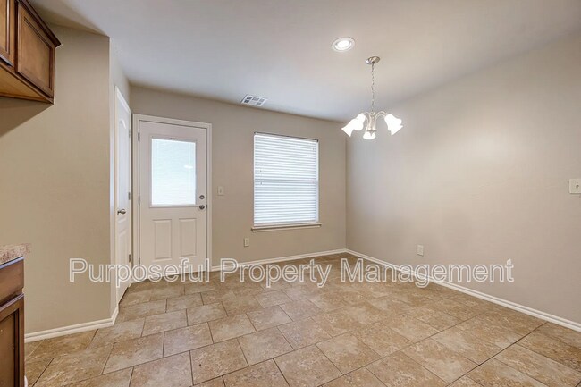 Foto del edificio - 615 W Shadow Ridge Way