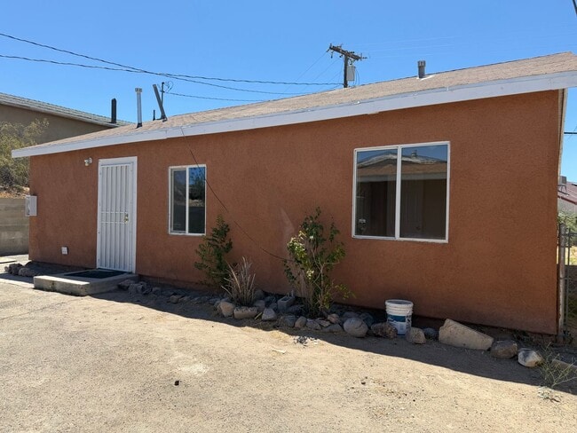 Building Photo - P156