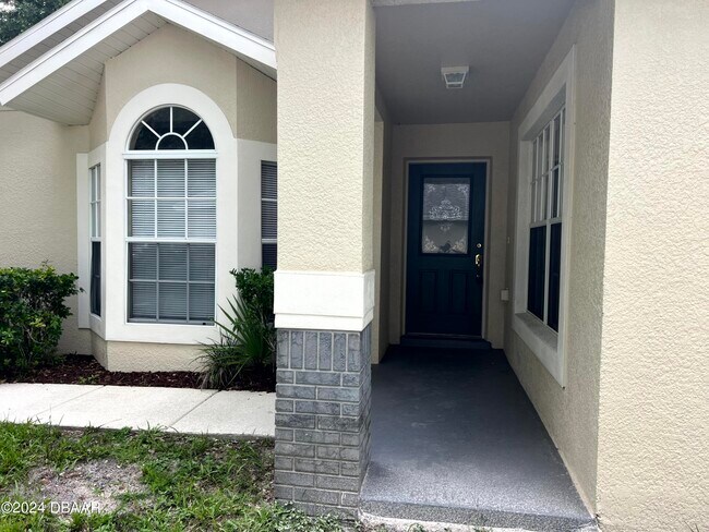 Building Photo - 3159 Lindera Dr