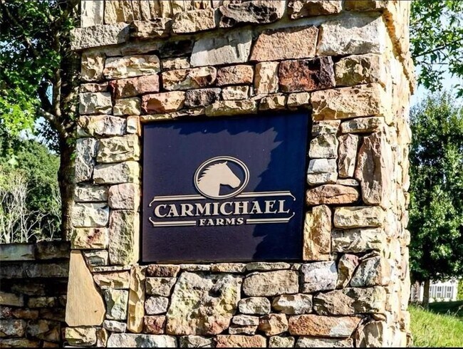 Foto del edificio - 437 Carmichael Cir