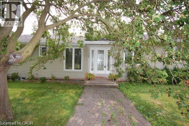 Photo du bâtiment - 1387 Milburough Town Line